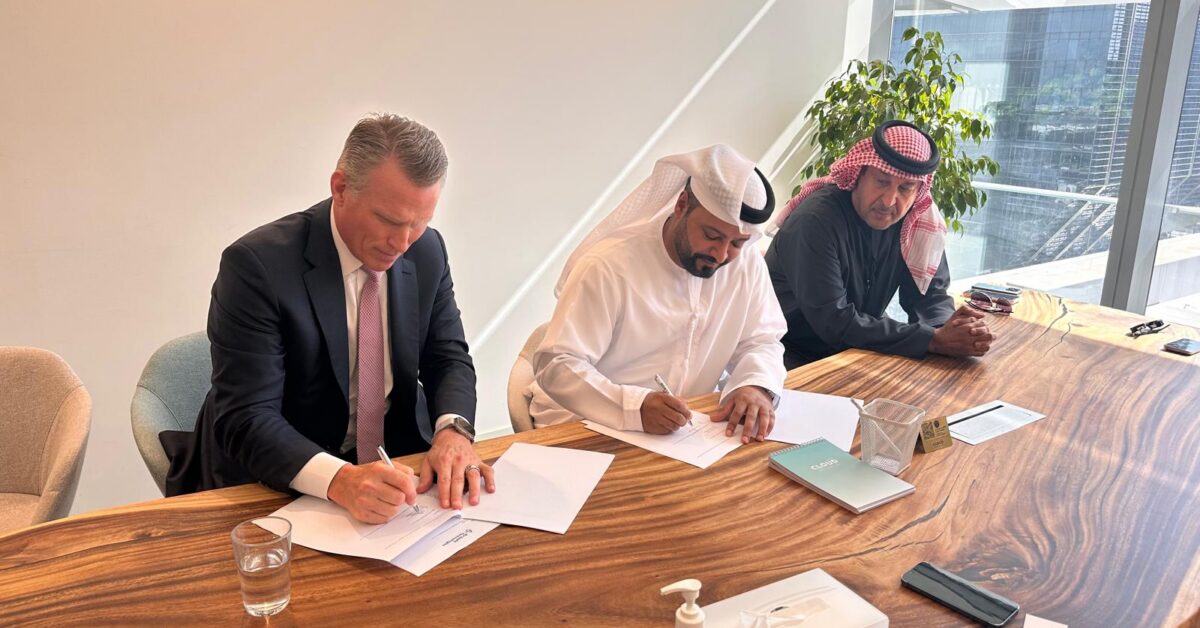 Pat Eilers, Executive Chairman of AirJoule Technologies, and Abdulnasser Al-Sharafi, Partner at TenX Investment, sign an agreement for TenX Investment to become AIRJ's exclusive distributor of AirJoule products in the Middle East region.